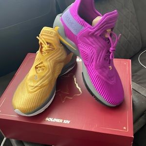 Lebron Soldier XIV Size 10 Mens